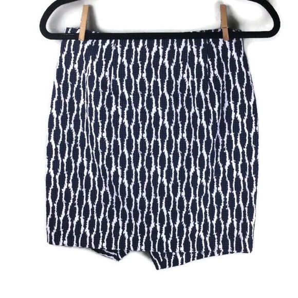 Loft Overlap Split Hem Geometric Dot Print Skirt - Picture 2 of 6